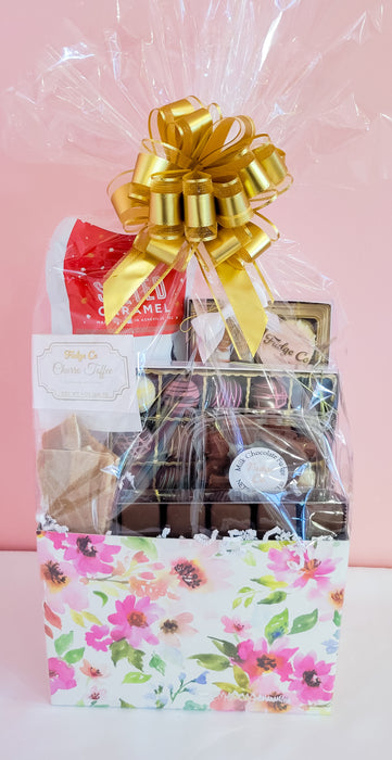 Deluxe Floral Gift Basket