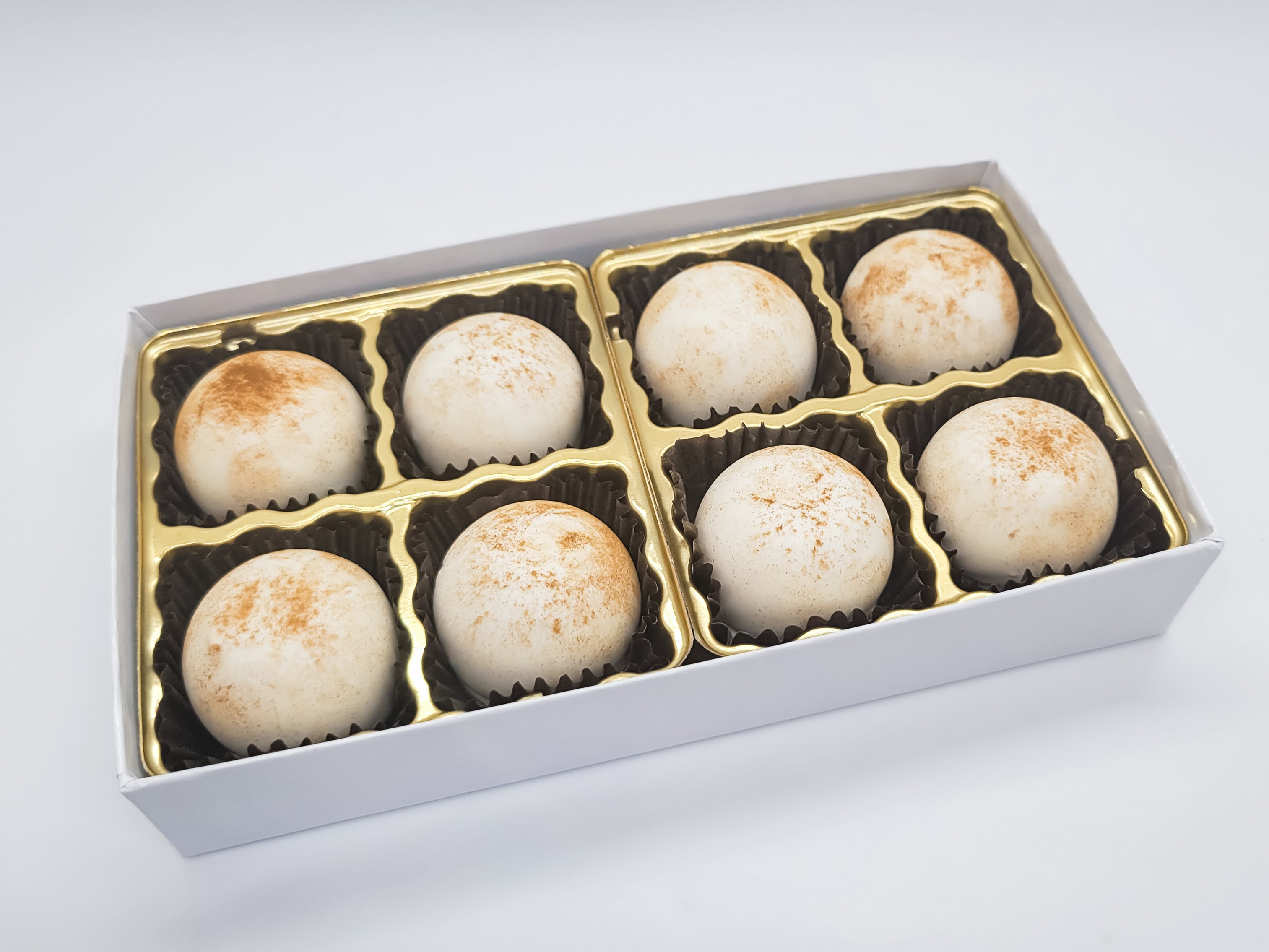 Cinnamon Roll Fudge Truffle