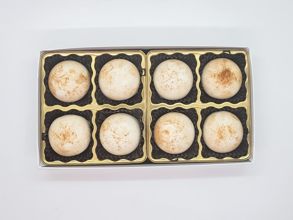 Cinnamon Roll Fudge Truffle