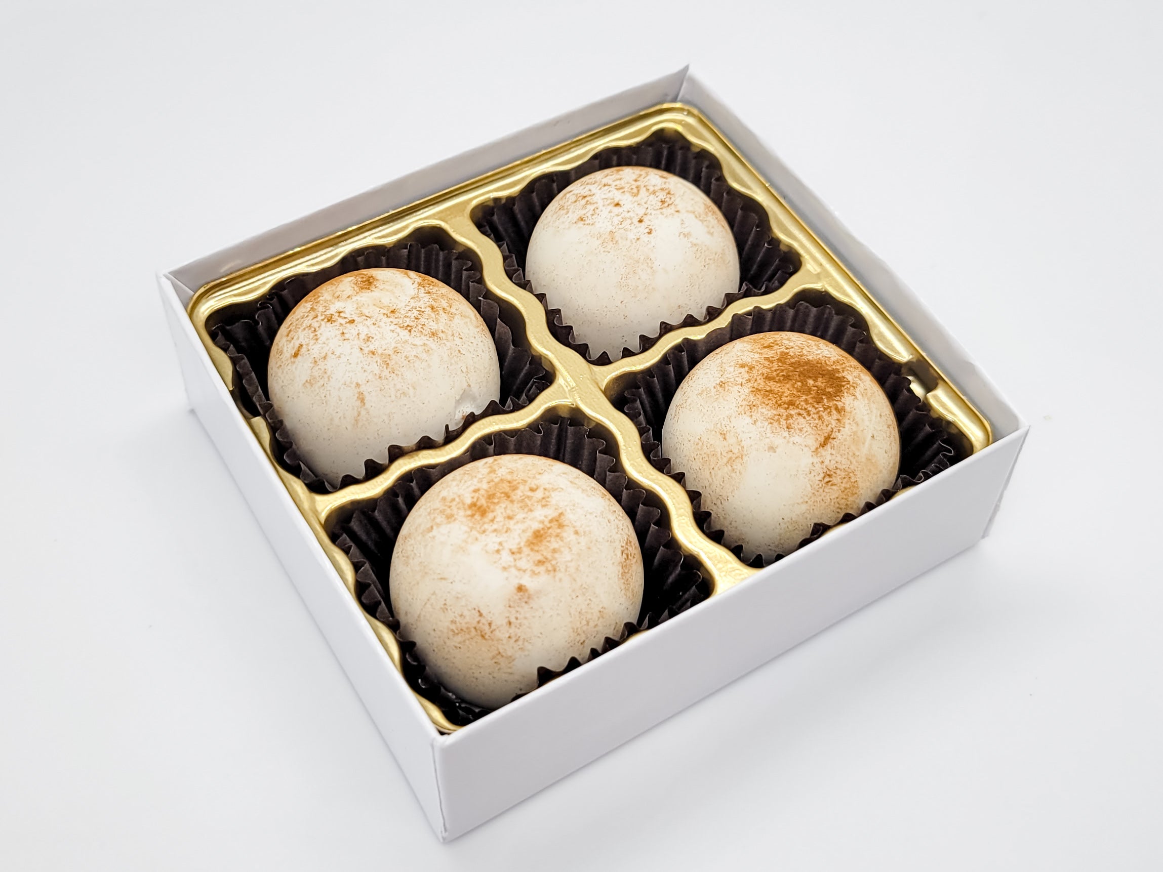 Cinnamon Roll Fudge Truffle