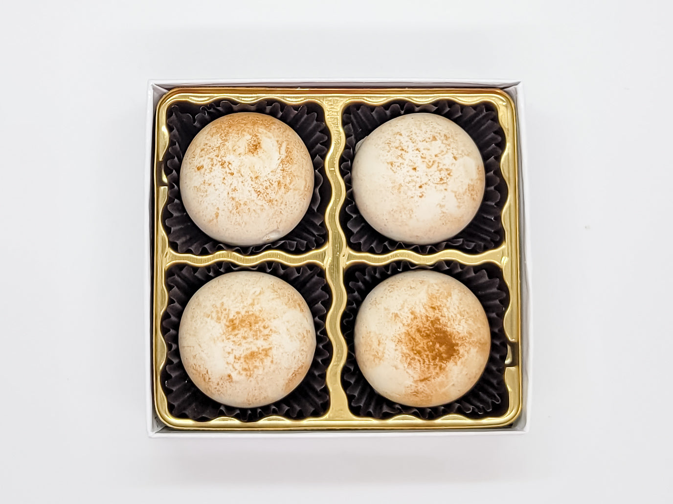 Cinnamon Roll Fudge Truffle